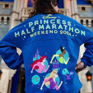 ** MAKE AN OFFER** ✨ 2024 Princess Half Marathon Spirit Jersey ✨